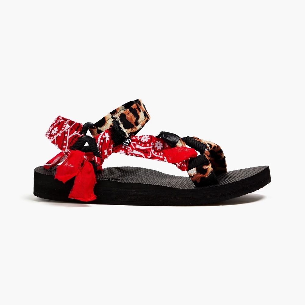 NWT $130 Arizona Love Trekky Sandals Leopard & red Bandana - size 6